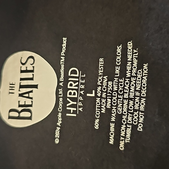 NWT Hybrid The Beatles Abbey Road Album Songs Black Crewneck Sweater L - Picture 11 of 15